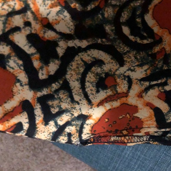 African Print Skirt and Blouse - Picture 6 of 7